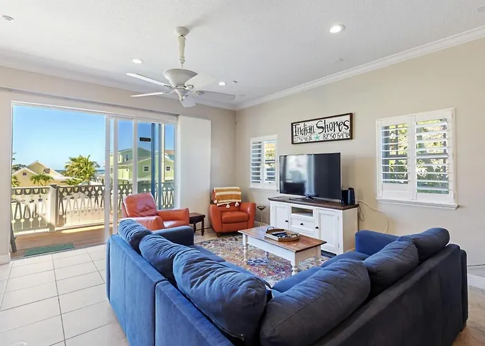 Сasa de vacaciones Spacious 4br-3ba Townhouse Steps From The *