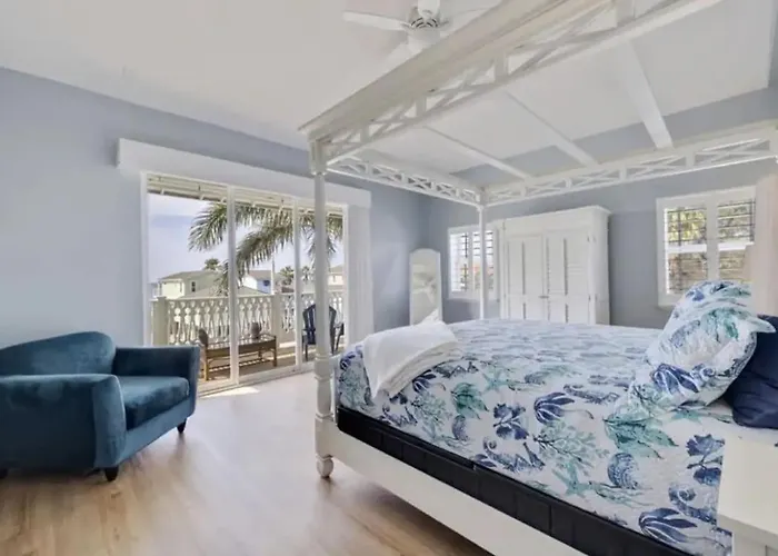 Spacious 4br-3ba Townhouse Steps From The Сasa de vacaciones Clearwater Beach